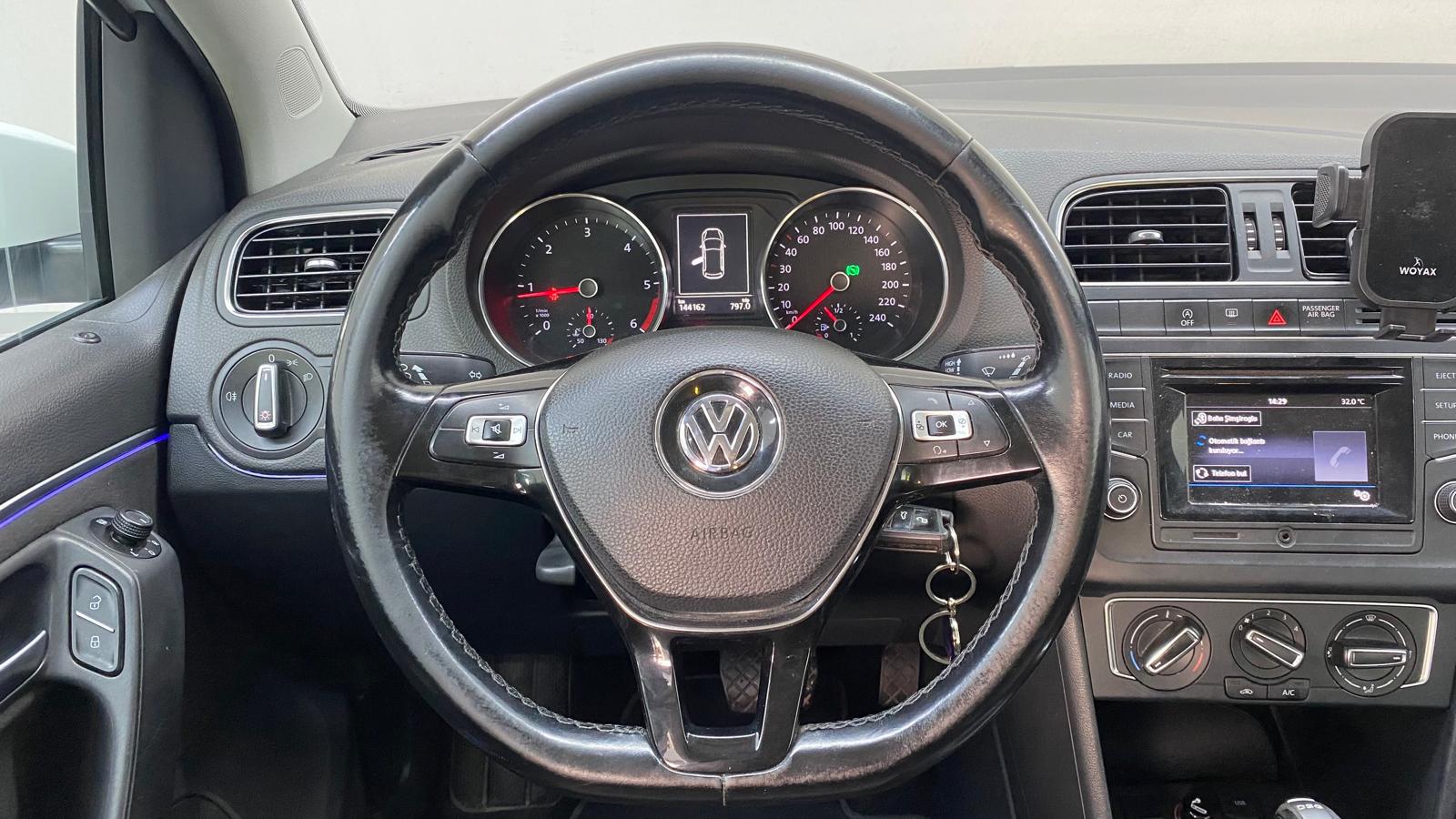 VOLKSWAGEN POLO 9